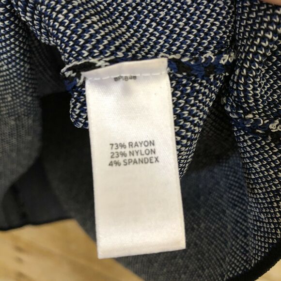 Leith Blue Geometric Print Sleeveless Knit Crop Top - Size Medium - Rayon Blend - Picture 6 of 7